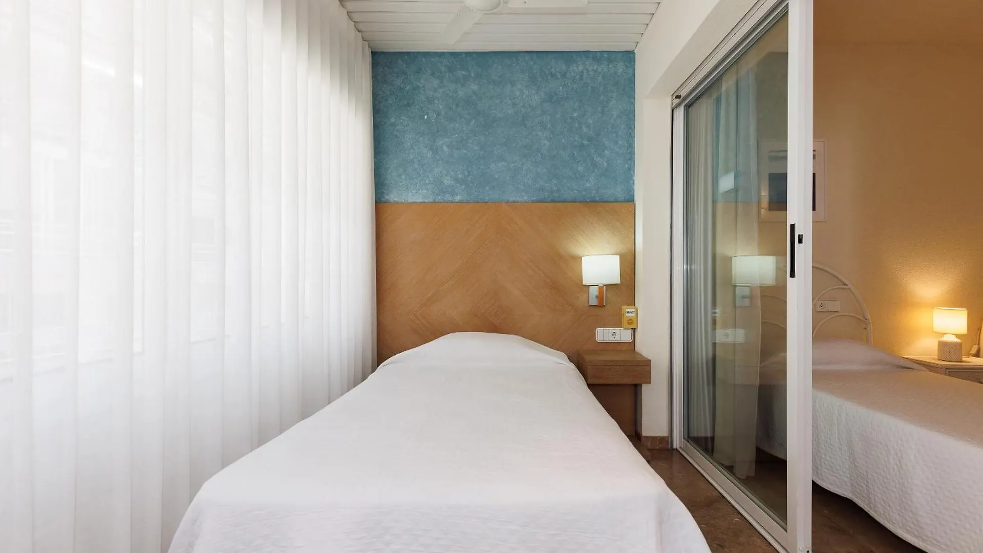 Uhc Center Apartments Salou